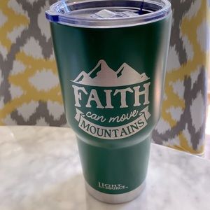 Light source 30 ounce Tumbler NWT